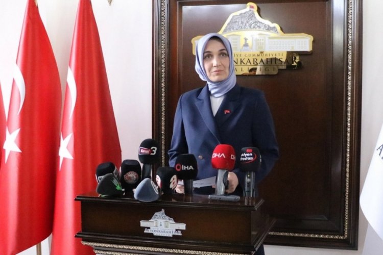 Afyonkarahisar'ın ilk kadın Valisi K&uuml;bra G&uuml;ran Yiğitbaşı g&ouml;revine başladı