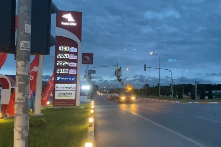 Balıkesir'de fırtınal r&uuml;zgar etkili oldu