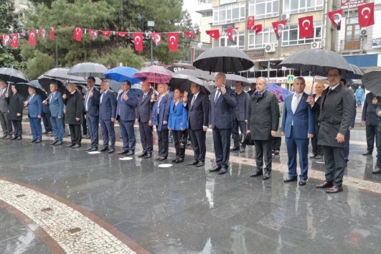 Samsun'da yağışlı havaya rağmen 19 Mayıs coşkusu