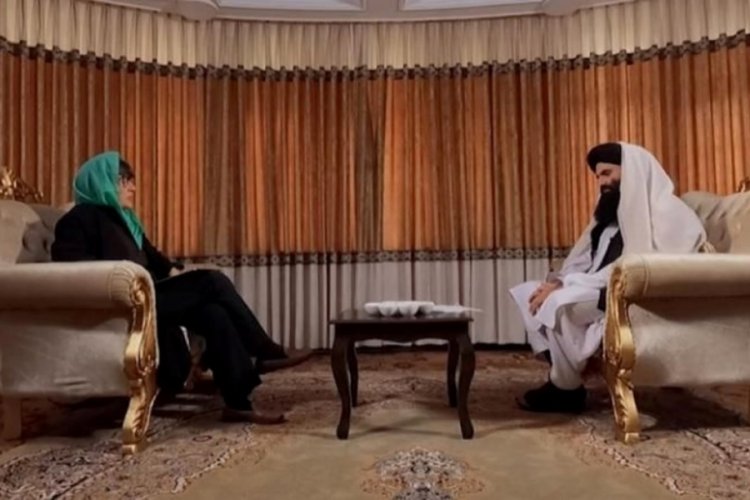Sirajuddin Haqqani: 'Yaramaz' kadınları evde tutmaya devam edeceğiz