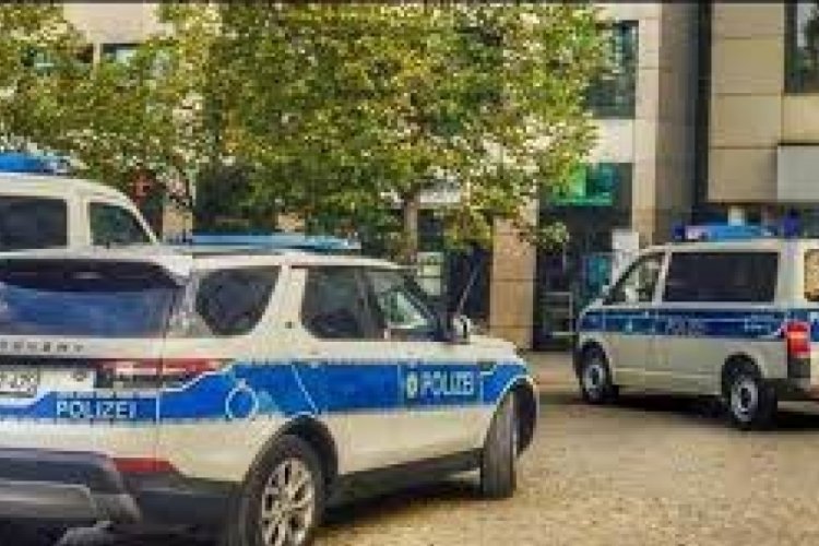 Almanya'nın Bremen eyaletinde bir okula oklu saldırı