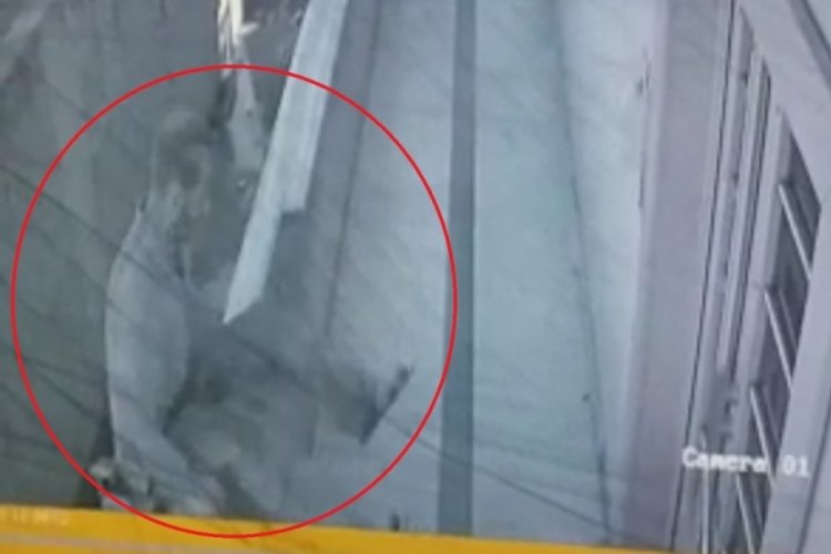 Kocaeli'de oturduğu mermer kırılınca 3 metreden d&uuml;ş&uuml;p &ouml;ld&uuml;