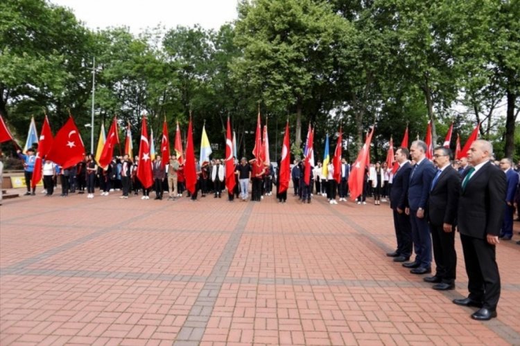 Milli m&uuml;cadelenin 103. Yılı Bursa'da coşkuyla kutlandı