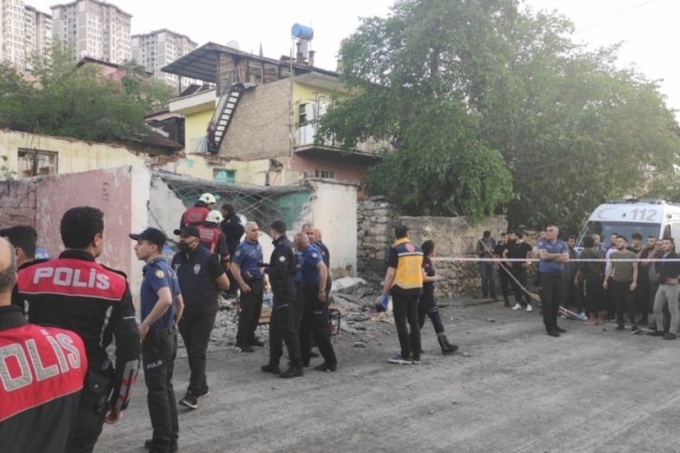 Malatya'da duvar &ccedil;&ouml;kt&uuml;: 1 &ouml;l&uuml;, 1 yaralı