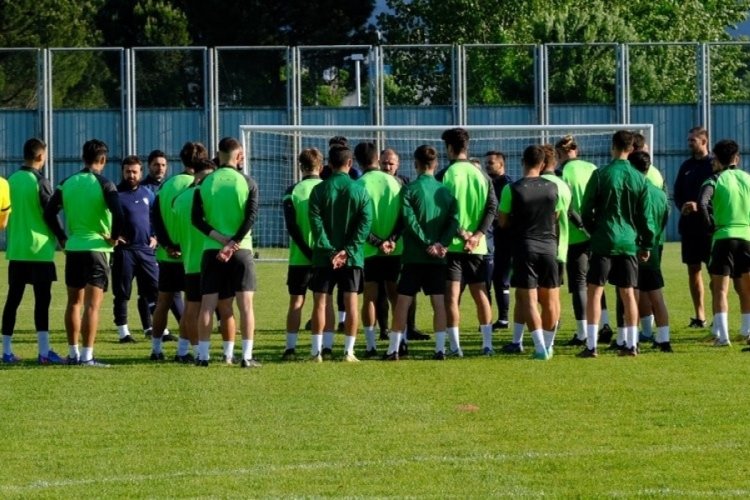 Bursaspor &ccedil;ift kale ma&ccedil; yaptı
