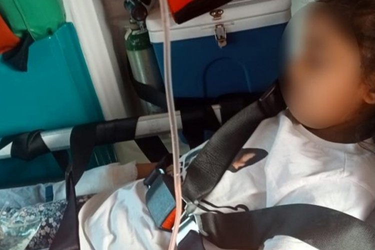 K&uuml;&ccedil;&uuml;k Zeynep'in sıraya sıkışan parmağı kesildi