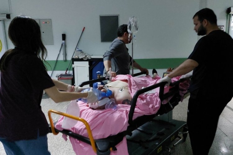 Evden &ccedil;ay i&ccedil;mek i&ccedil;in &ccedil;ıkan şahıs vurularak ağır yaralandı