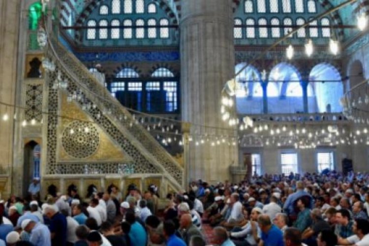 Cuma hutbesinde konu, dijital d&uuml;nya ve aile vurgusu