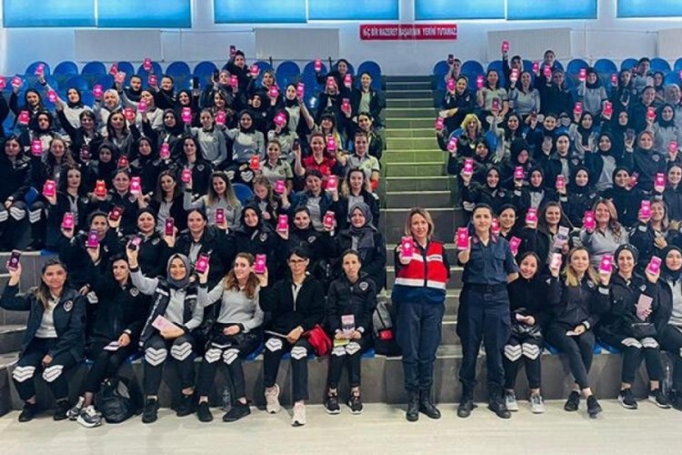 Kadın g&uuml;venlik g&ouml;revlilerine KADES bilgilendirmesi