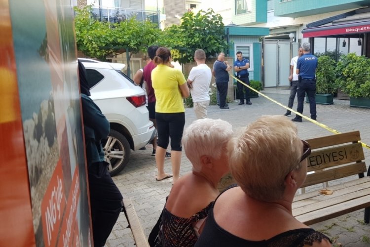 Cinnet getiren Ukraynalı baba, 2 &ccedil;ocuğunu bı&ccedil;aklayarak &ouml;ld&uuml;rd&uuml;