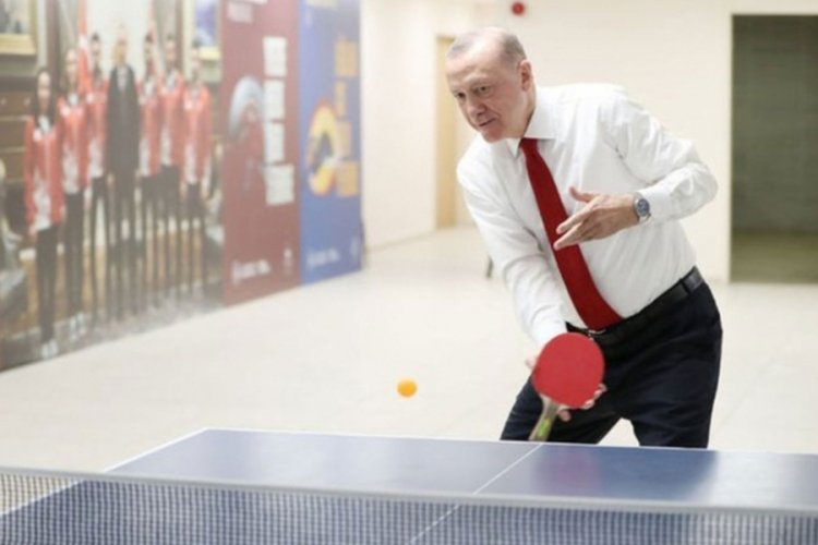 Erdoğan'ın raket tutuşu, NFT'ye d&ouml;n&uuml;şt&uuml;r&uuml;ld&uuml;