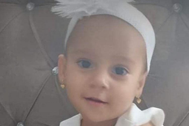 Kamyonetin altında kalan 2 yaşındaki &ccedil;ocuk hayatını kaybetti
