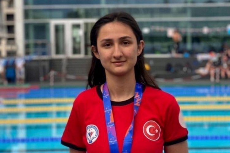 Bursa'dan Melda Kolayca d&uuml;nya birincisi oldu!