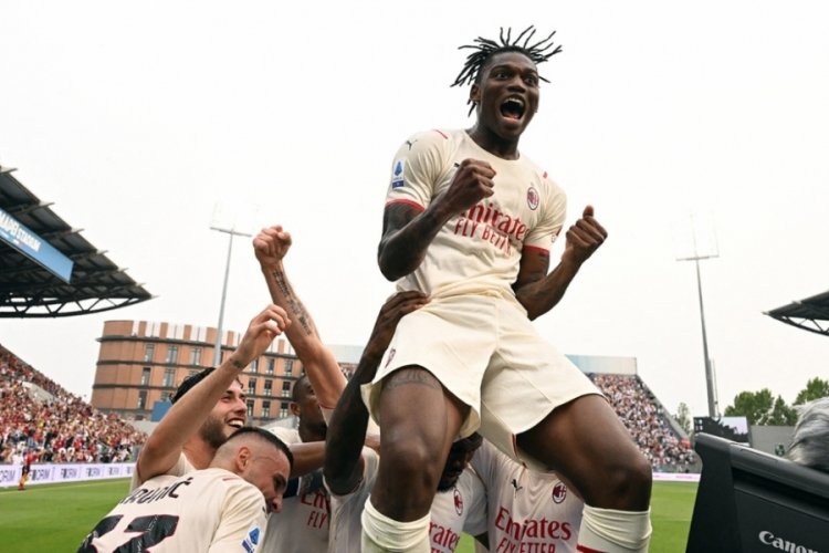 Milan 11 sene sonra İtalya'da şampiyon