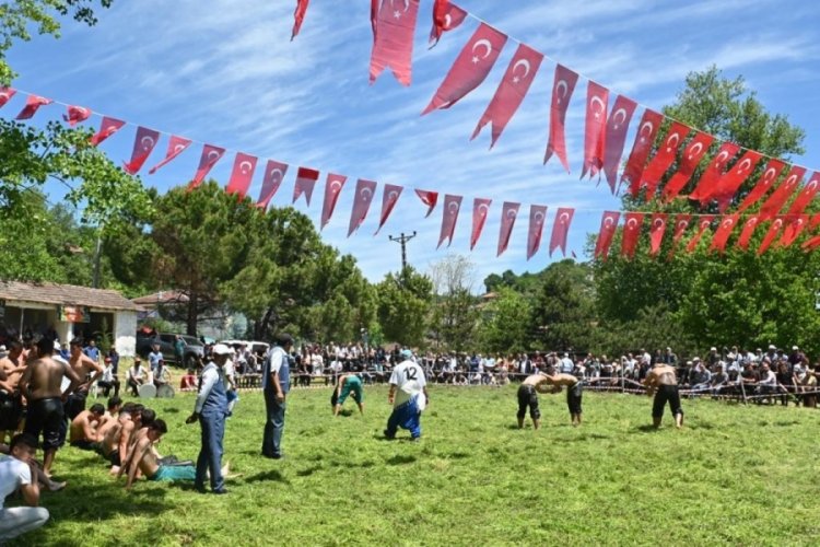 Bursa'da Kabulbaba yağlı g&uuml;reşi heyecanı