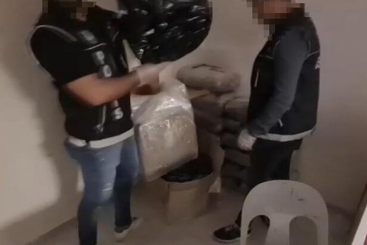 İstanbul'da 248 kilogram hint keneviri ele ge&ccedil;irildi