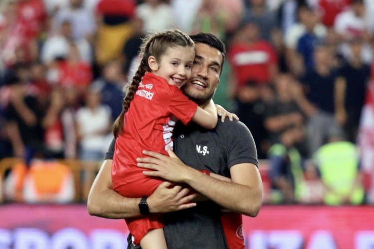Nuri Şahin, Antalyaspor tarihine ge&ccedil;ti