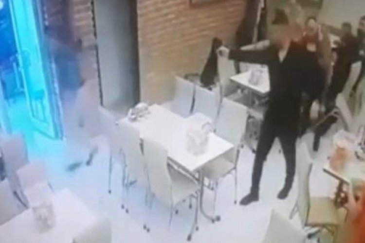 Konya'da &ouml;ld&uuml;r&uuml;len şampiyon motosiklet&ccedil;inin vurulma anı kamerada