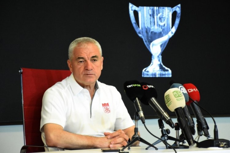 Demir Grup Sivasspor Teknik Direkt&ouml;r&uuml; &Ccedil;alımbay: Bir ilki başarmak istiyoruz