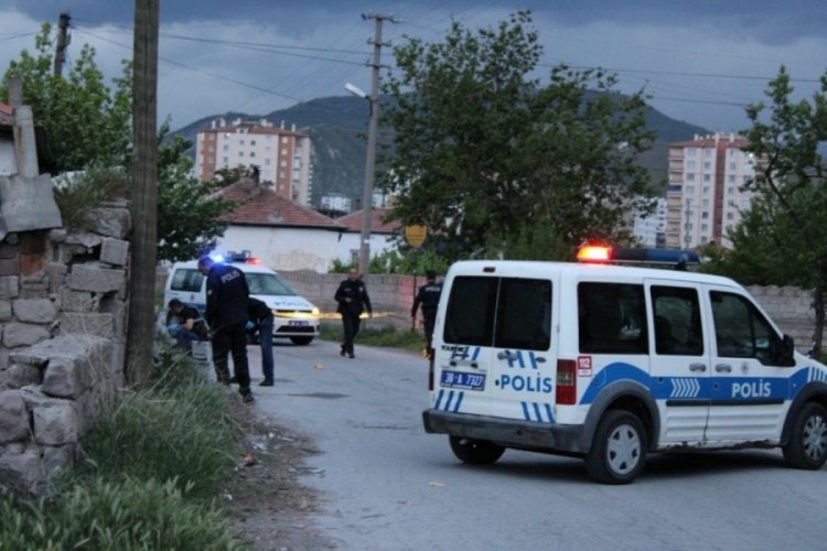 Halı sahada faul yaptığı i&ccedil;in pompalı t&uuml;fekle &ouml;ld&uuml;rd&uuml;