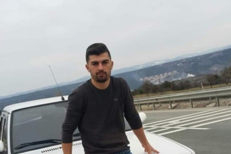 &Uuml;zerine mermer k&uuml;tlesi d&uuml;şen iş&ccedil;i feci şekilde can verdi