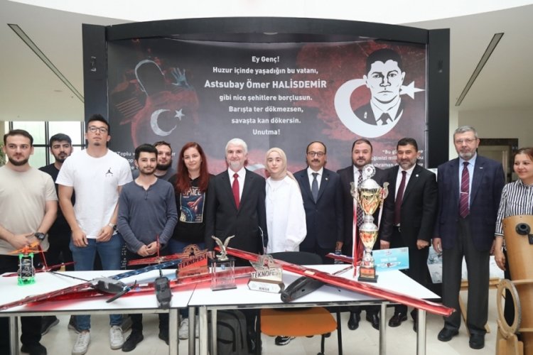 BT&Uuml;'de 'T&uuml;rkiye'nin U&ccedil;ak Motoru Yolculuğu' konuşuldu
