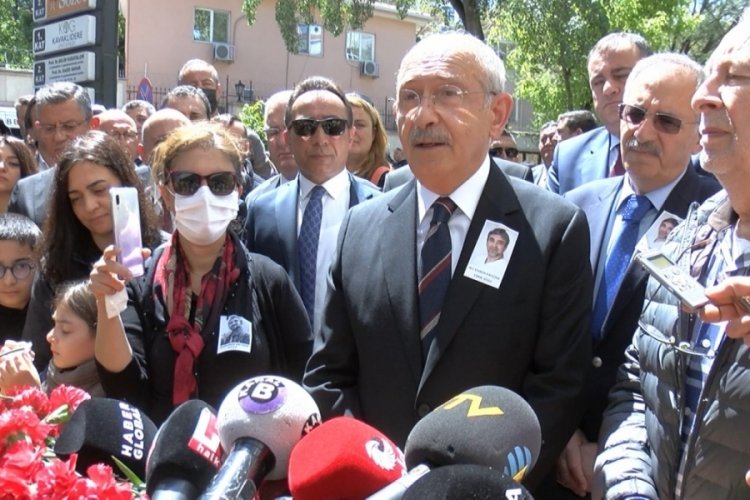 Kemal Kılı&ccedil;daroğlu, gazeteci Ali Ekber Ert&uuml;rk'&uuml;n cenazesine katıldı