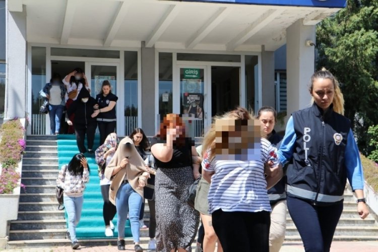 İki ilde fuhuş operasyonu: 20 g&ouml;zaltı