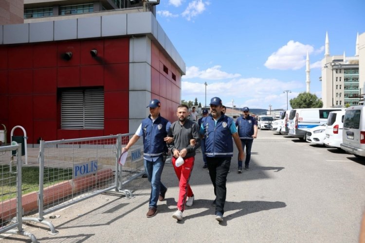 Gaziantep'te motosiklet s&uuml;r&uuml;c&uuml;s&uuml;n&uuml; vuran 2 kişi yakalandı