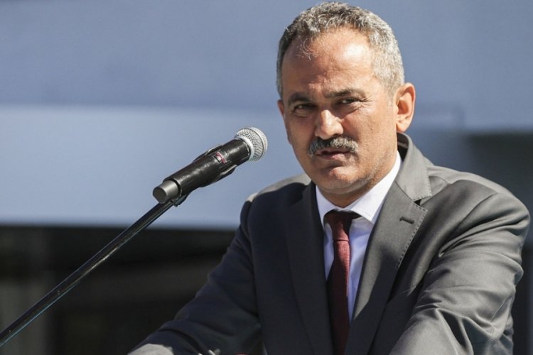 Bakan &Ouml;zer a&ccedil;ıkladı: T&uuml;rk eğitim sistemi i&ccedil;inde yaklaşık 1 milyon Suriyeli &ouml;ğrenci var