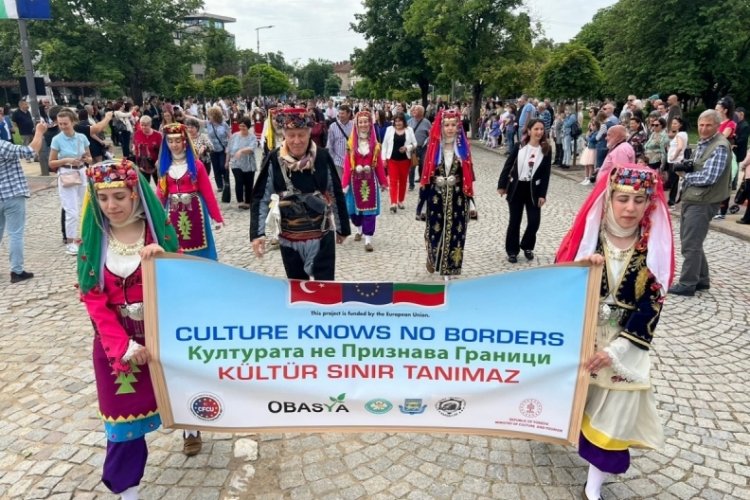 Manisa heyeti, Bulgaristan'ın 'Eğitim ve K&uuml;lt&uuml;r Bayramı' kutlamalarına katıldı