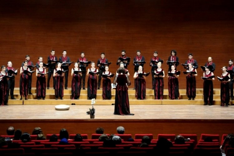 Bursa'da Nil&uuml;fer &Ccedil;oksesli Koro ile m&uuml;zik ziyafeti