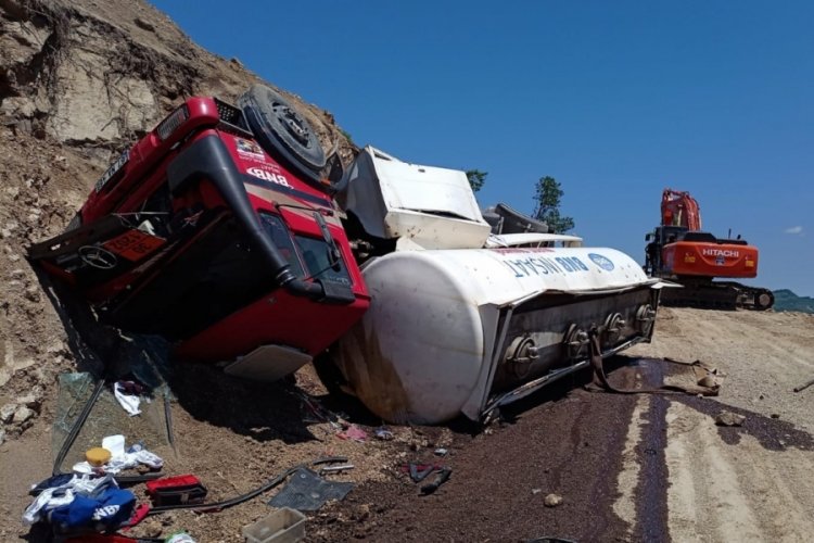 Zonguldak'ta mazot tankeri 8 metreden u&ccedil;tu! Yaralılar var