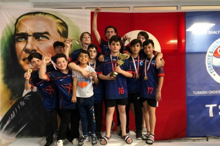 İlk kez T&uuml;rkiye Şampiyonu Bursa'dan &ccedil;ıktı