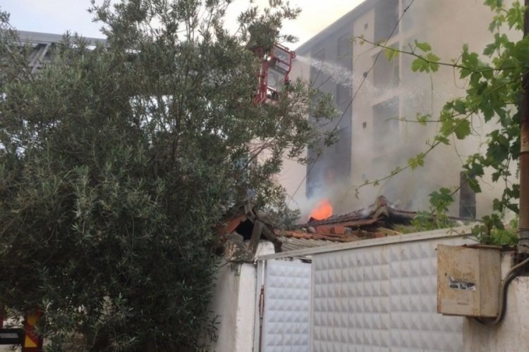 Manisa�da korkutan ev yangını Güncel Haberler