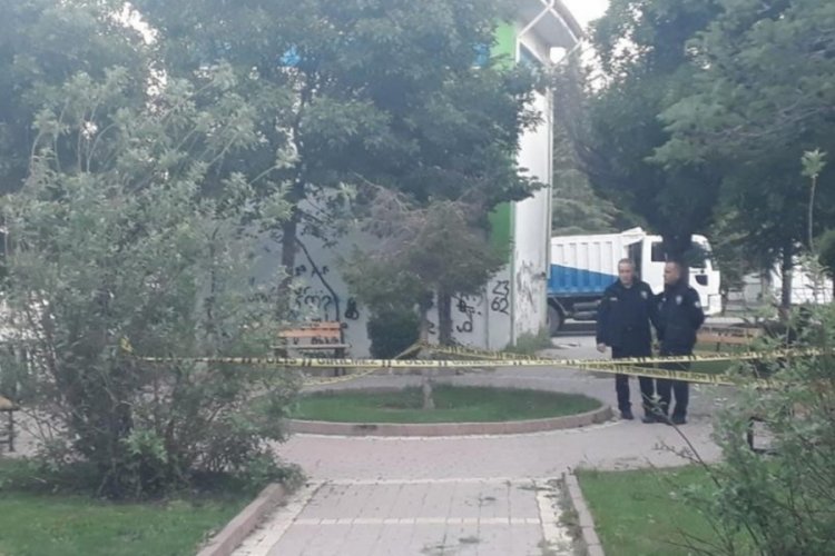 Telefonda başlayan tartışma, silahlı kavgaya d&ouml;n&uuml;şt&uuml;!
