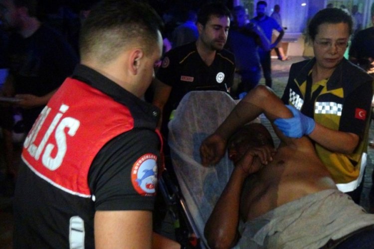 Silahla kayınpederinin evini basan damat ve babası tekme tokat d&ouml;v&uuml;ld&uuml;