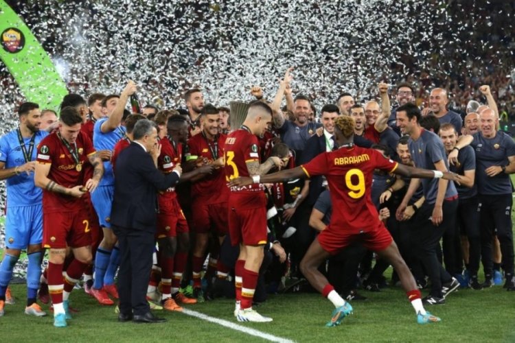 Konferans Ligi'nin ilk şampiyonu Roma oldu