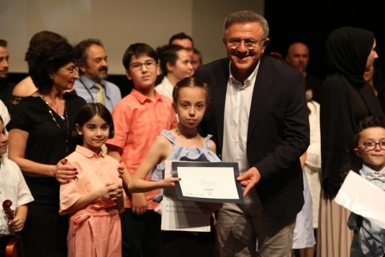 Bursa'da yıl sonu konserinde&nbsp;muhteşem performans
