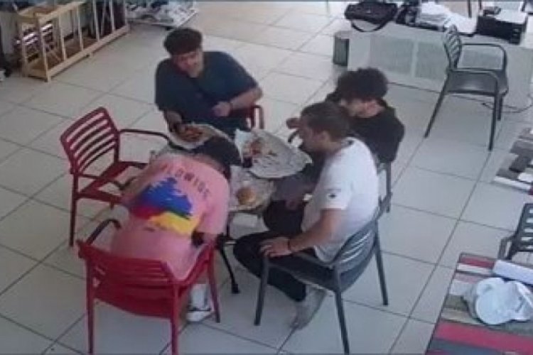 Bursa'da boğazına biber ka&ccedil;an genci heimlich manevrası hayata d&ouml;nd&uuml;rd&uuml;