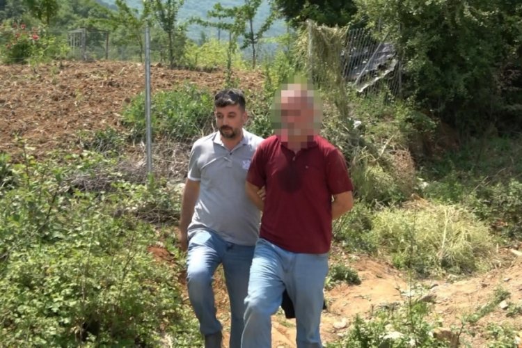 Bursa'da dur ihtarına uymayan şahıs, kovalamaca sonrası polisle &ccedil;atıştı