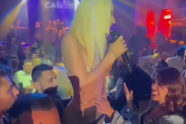 Zuhal Topal, G&uuml;lşen'in kaslarına dokundu