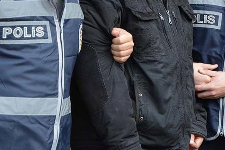 Fuhşa aracılık ettiği &ouml;ne s&uuml;r&uuml;len 10 ş&uuml;pheli yakalandı
