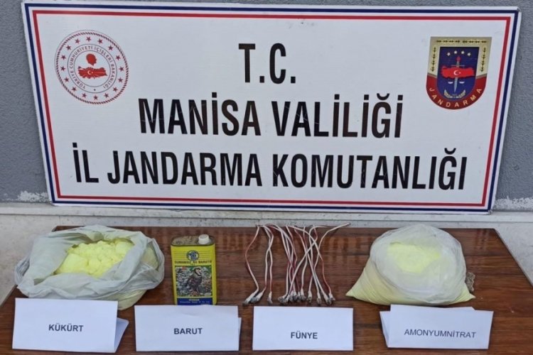 Defineciler bu kez patlayıcıyla yakalandılar