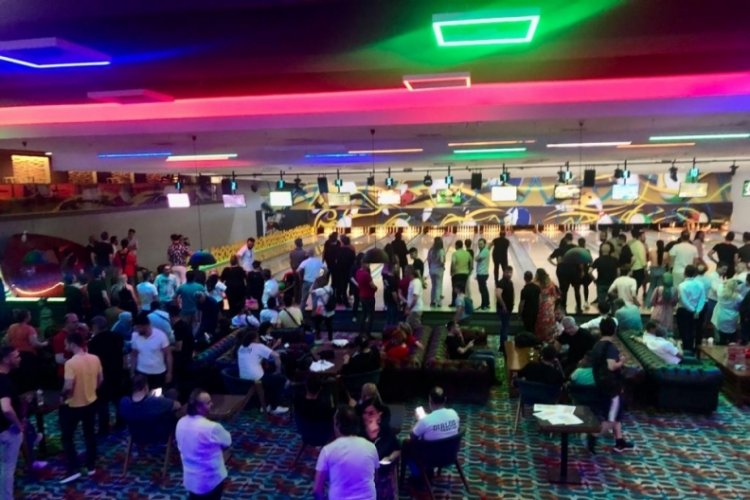 Bursalı emlak&ccedil;ılar Bowling Turnuvası'nda bir araya geldi (&Ouml;ZEL HABER)