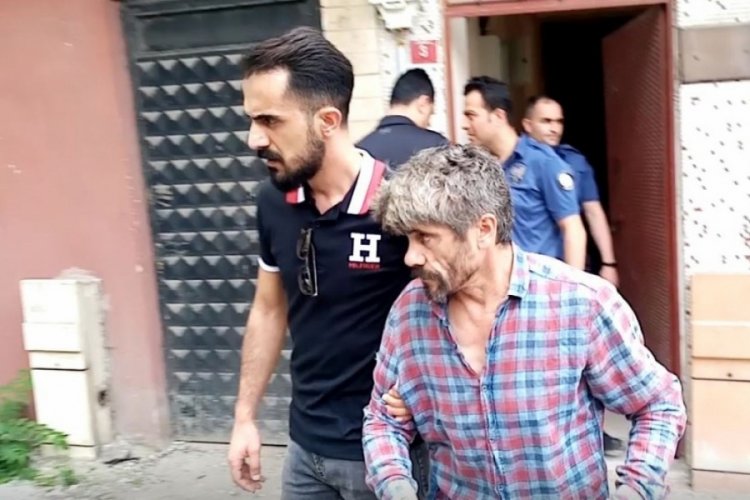 Karısını sopayla d&ouml;ven şahıs polisten ka&ccedil;amadı