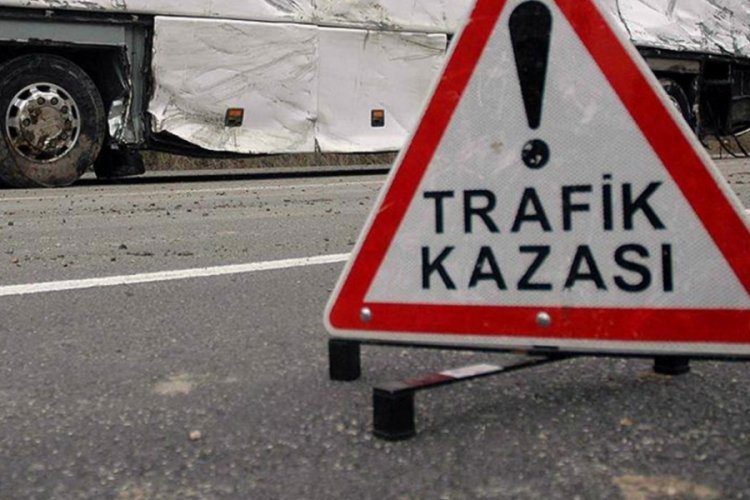 Sakarya'daki trafik kazasında 2 &ouml;l&uuml;