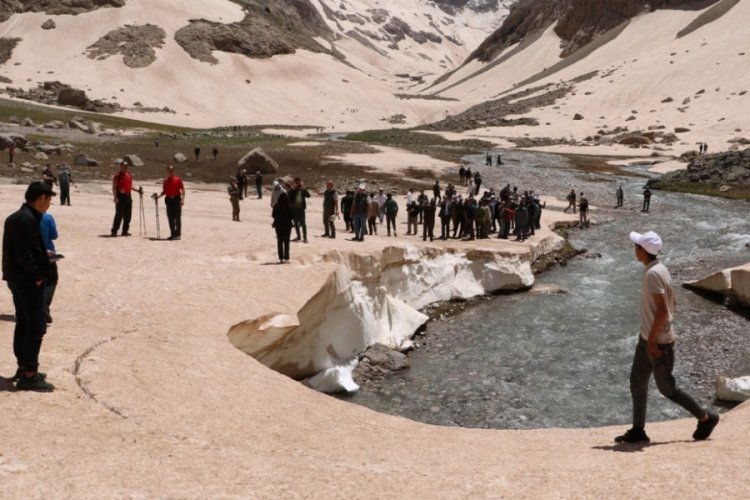 Cilo Dağı'ndaki buzul b&ouml;lgesinde 40 yıl sonra bir ilk