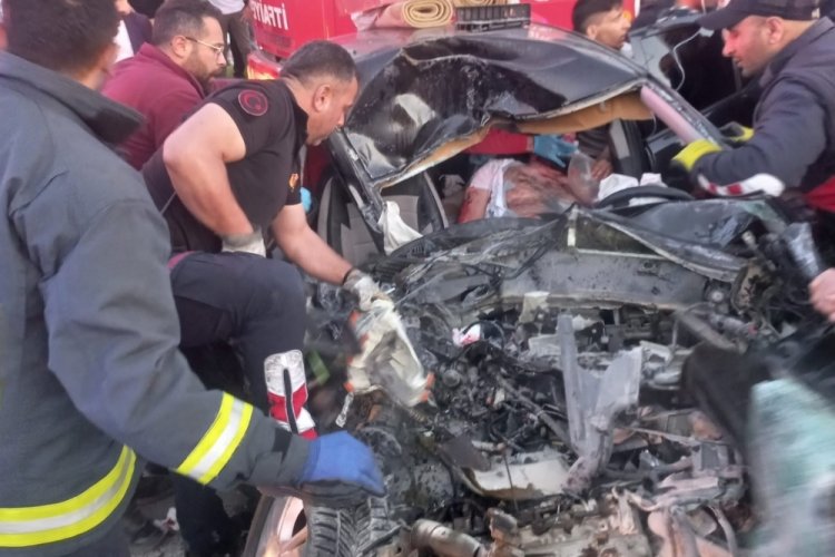 Van'da trafik kazaları: &Ccedil;ok sayıda yaralı var
