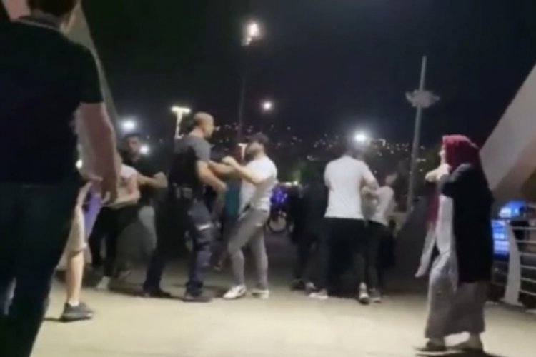 Bursa'da &ccedil;ocukların kavgasına b&uuml;y&uuml;kler de dahil oldu